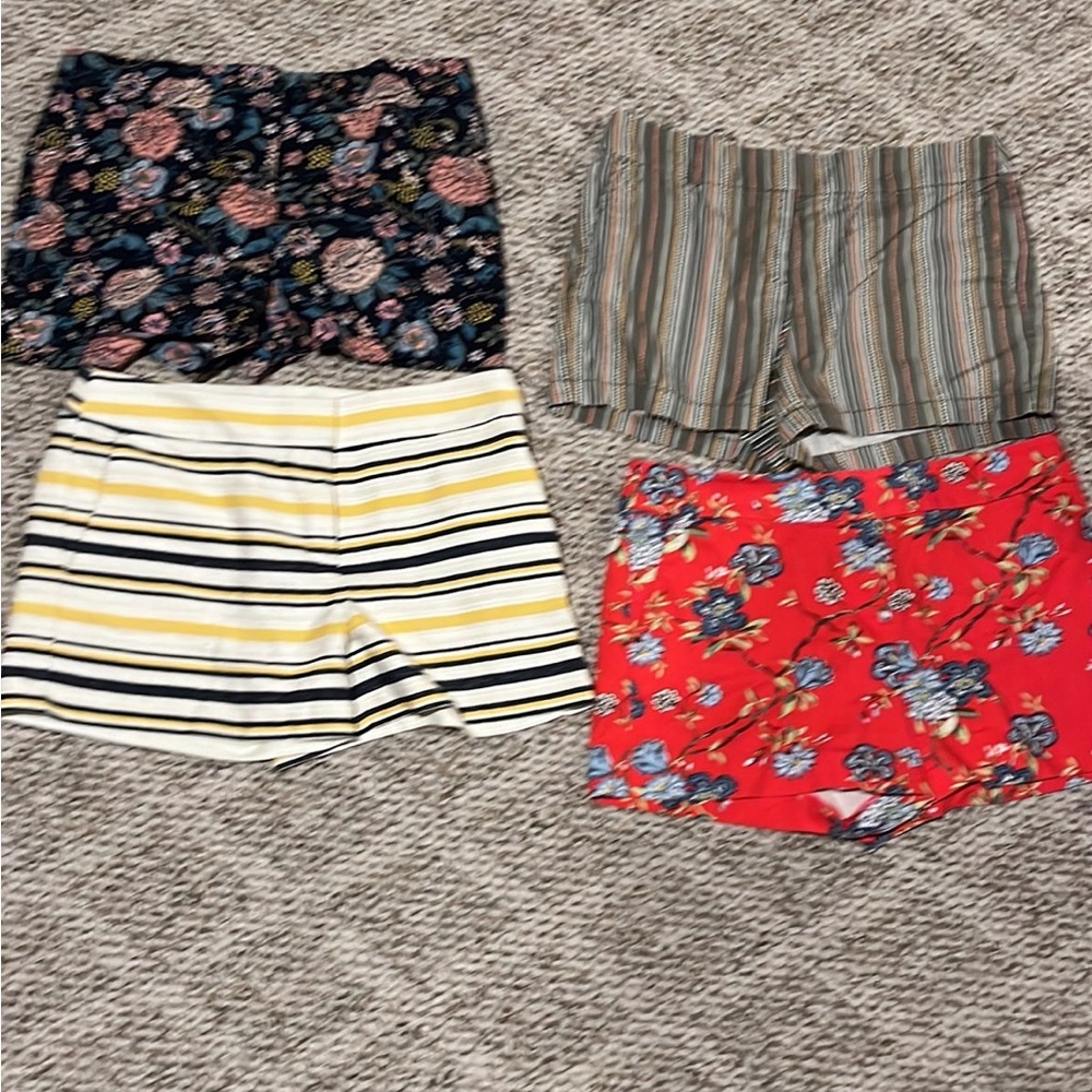 4 pair of LOFT shorts 4 in: Excellent condition
Color:  Multi
